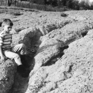 00-00-0000 Field erosion-002-Photo by Robert Mills