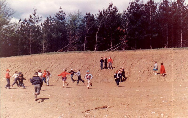 April 1959. Children playing outdoors
p srcset=