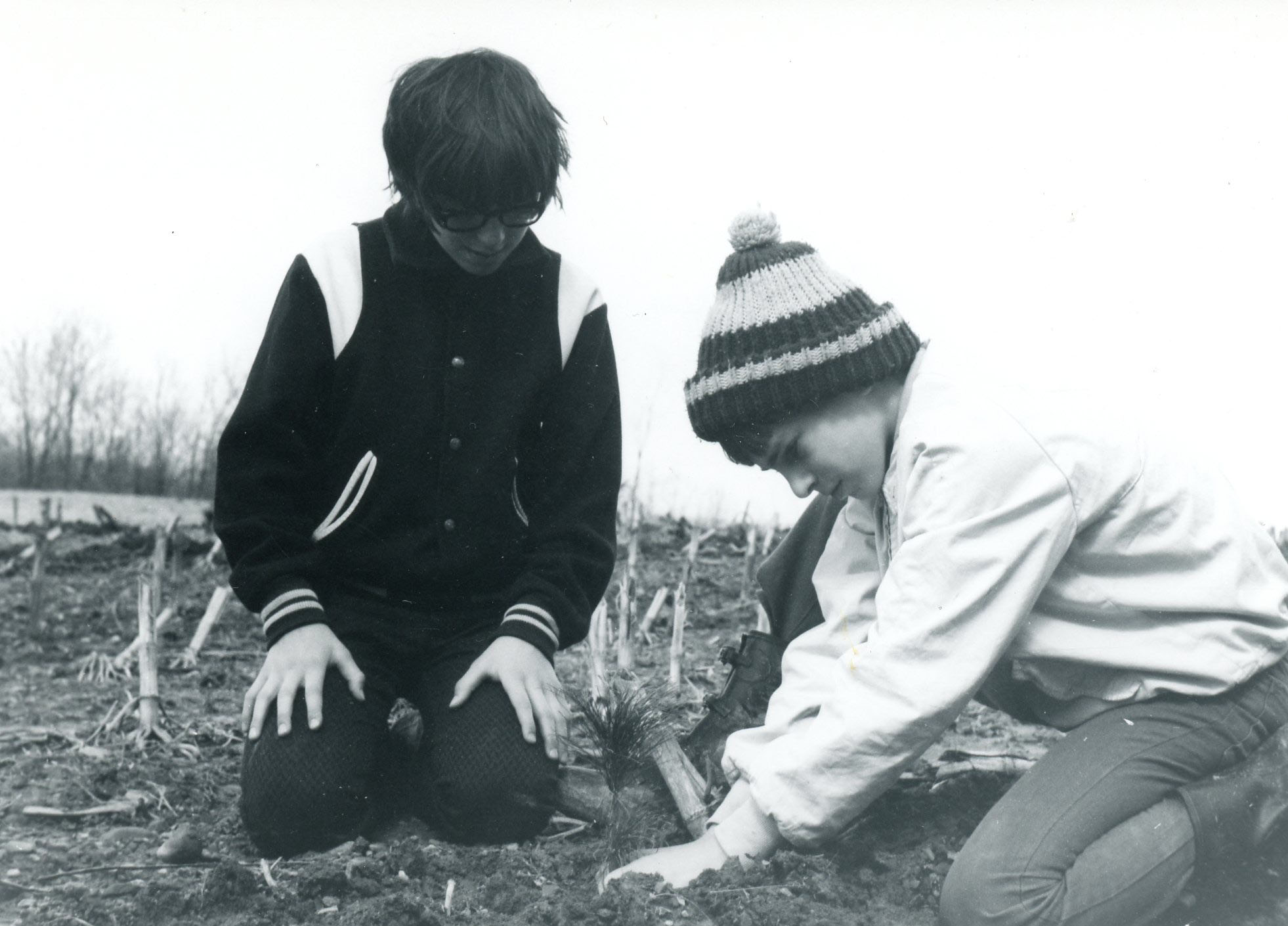 April 6, 1974. Matt Dillion & Todd Mills
Dr. Marvin Dees 4000 trees
p srcset=