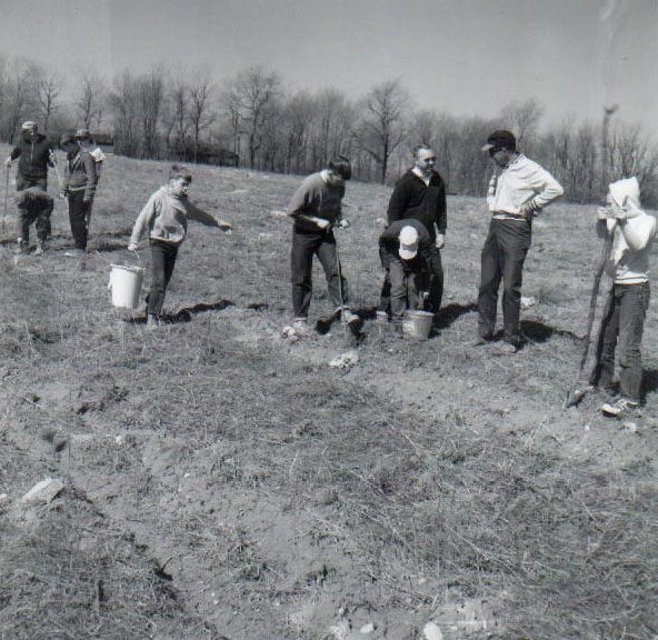 April 8, 1967. Tree planting
p srcset=