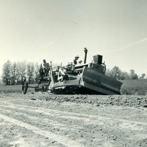 05-14-1965 Large piece of equipment-website