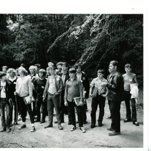 06-20-1972 Jack Basinger, Ohio Division of Forestry teaching class at OFA Forestry Camp-0001