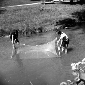 08-01-1970 Shirley Mautz. Sharon Willard Muskingum County 4H Camp-website