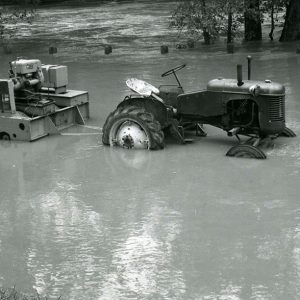 09-14-1979 Jeff Van Loon, Pleasant Valley Rd. 6 in. rain causes river to overflow Highway Dept equipment -website