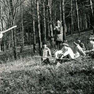 11-09-1974 Jeff Van Loon with scouts Troop 121 TSI @AH-Website