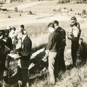Land Judging. Students observing (Photo by Robert Mills)