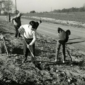 Members of Springfield Sparks 4-H club seeding an eroding ditch at Richland Rural Life Center-website
