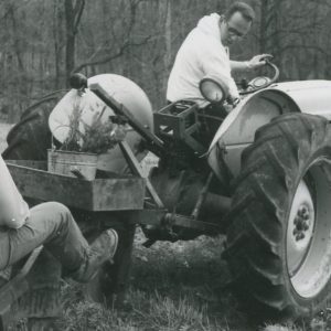 Planting Seedlings Using a Tree Planter (photo by Robert Mills)-002