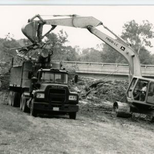 00_00_0000_Crane_loading_tree_rubble_into_truck__4_website-5395