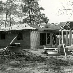 00_00_0000_New_house_under_construction_with_eroded_lot_website-5403