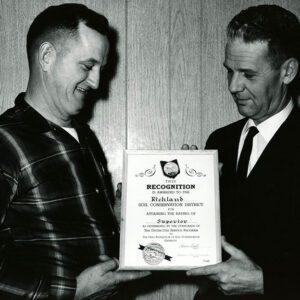 02_03_1966_Freeman_Swank__SWCD_Bd_Chariman___Don_Clagg__SCS_area_Conservationist_Distinctive_Service_Award_website-3060