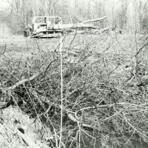03_87_Tree_tops_used_to_stabilize_critical_area_on_stream_channel__Blackfork_River_website-3963