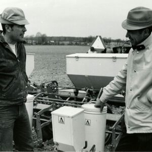 April 27, 1971 LaVaughn Oswalt, landowner, LaVern Fuenser, SCS Conservation Agreement desires No-till con planting procedures on level imperfectly drained land