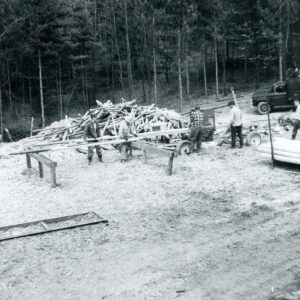 05_06_1963_Cutting_wood_website-4588