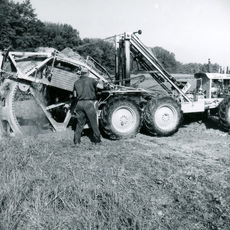 August 18, 1970
Tile Drainage Installation
Roger Follen at the Forbes Farm
Photo ID#: A694