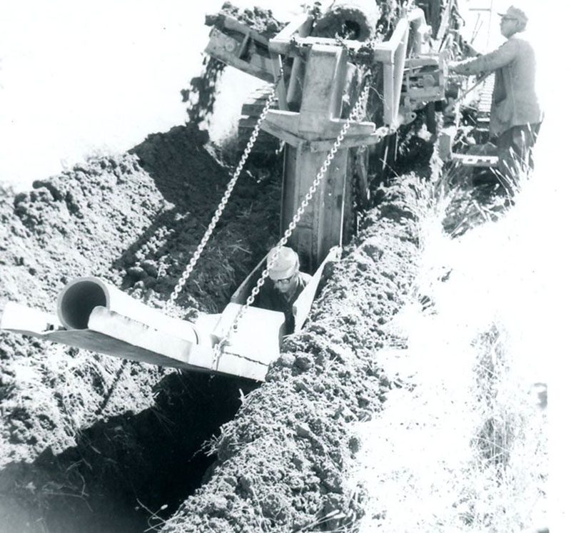 October 5, 1973
Harold Company, drainage contractor, at the McCarren Farm
Photo ID#: A713