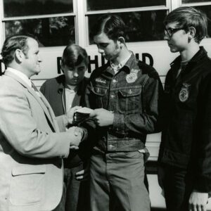 10_06_1971_20th_L.J._Award_to_winners_from_William_Warehouse_L___Jim_Baily__2___Richard_Newmeyer__3__Stewart_Sherrick__1__at_Robt_McConkie_Farm_Website-4996