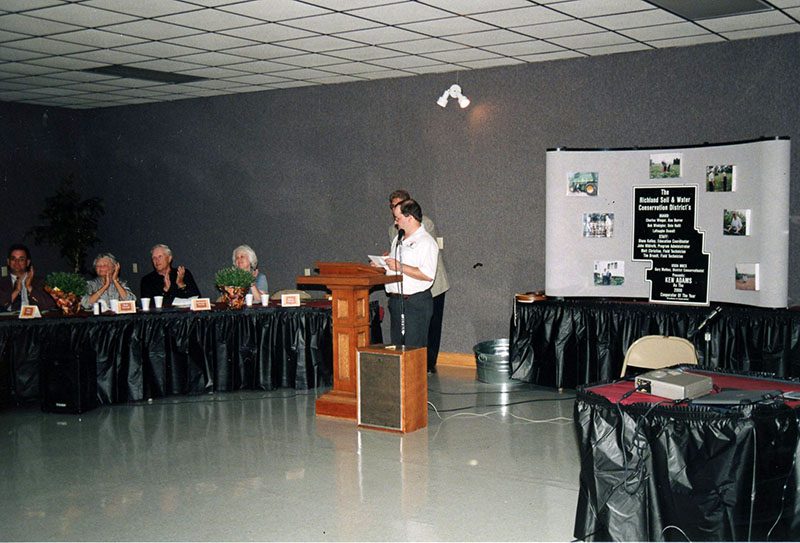 2000
Annual Meeting
John Joliff (Forester) and Charles Winger (Supervisor)
Photo ID#: RSWCD447